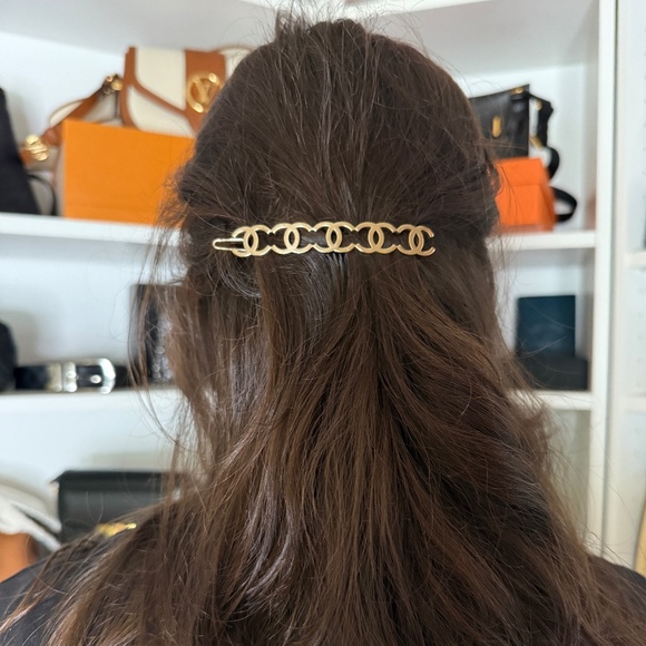 CHANEL Accessories - Authentic CHANEL CC Logo Gold Tone Hair Clip